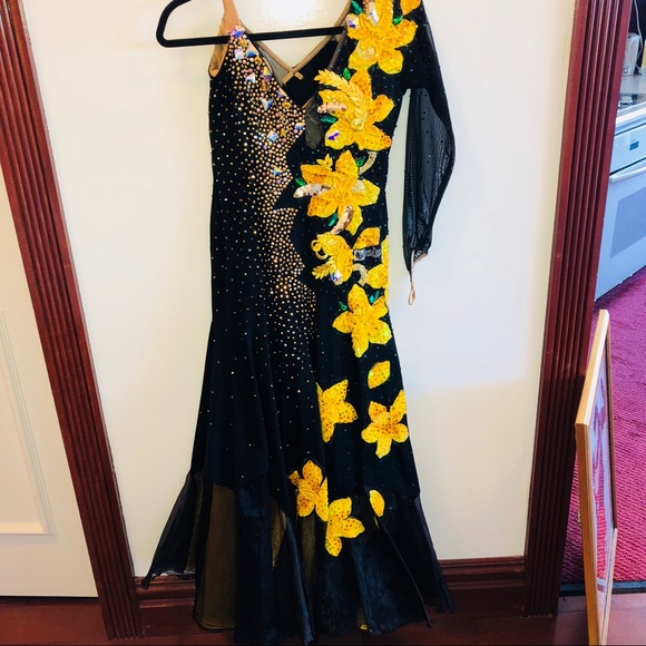 Ballroom costume for smooth dancing - Picture 6 of 8